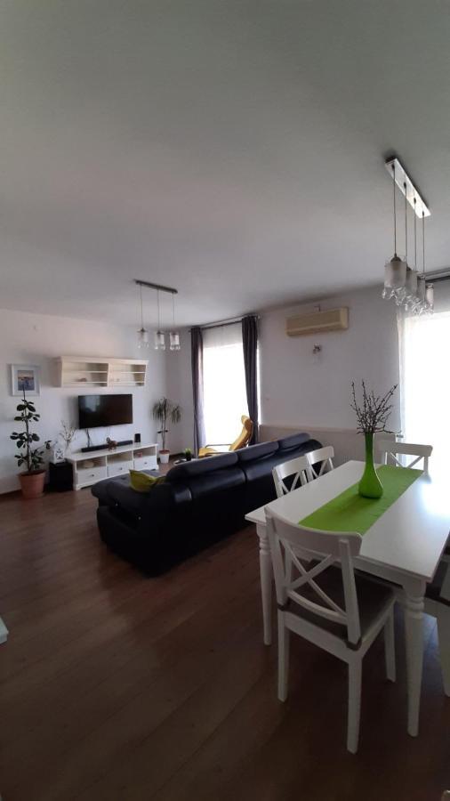 Apartman Ana & Marta Senj  Eksteriør billede