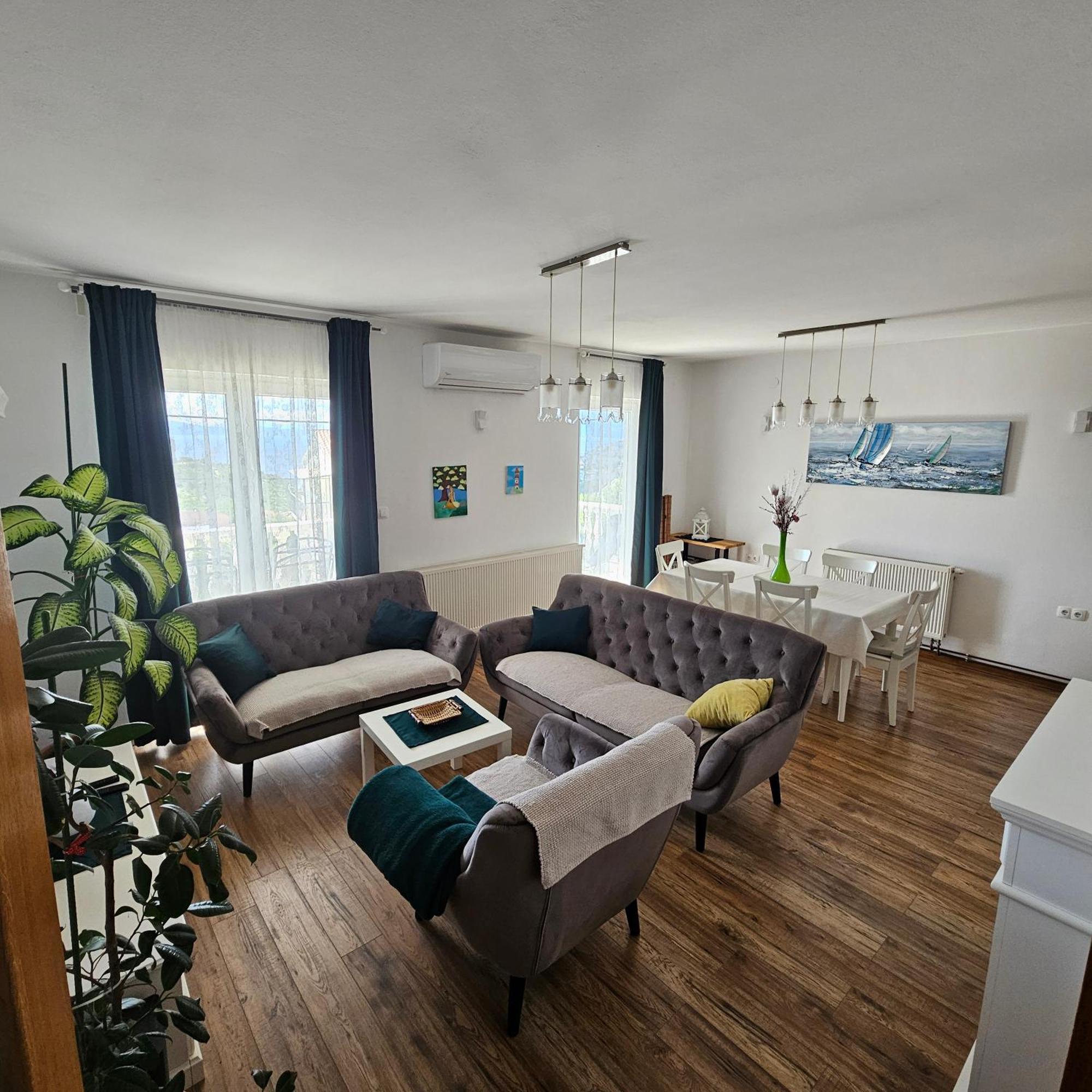 Apartman Ana & Marta Senj  Eksteriør billede
